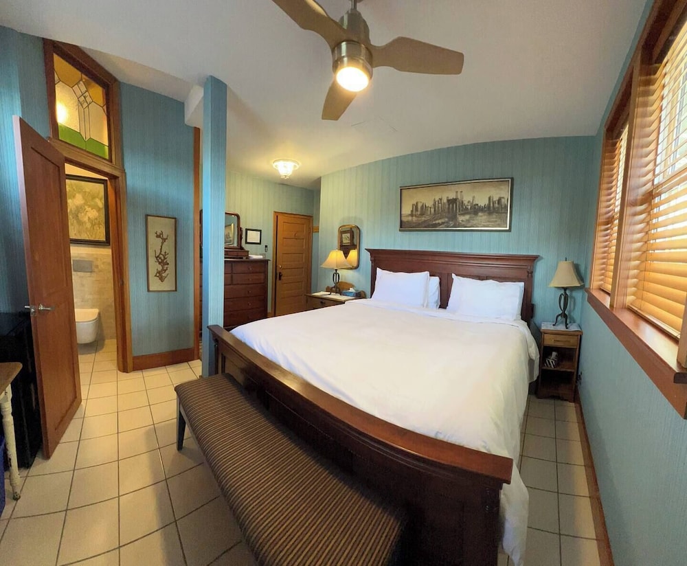 Blackbird Glen Bed and Breakfast