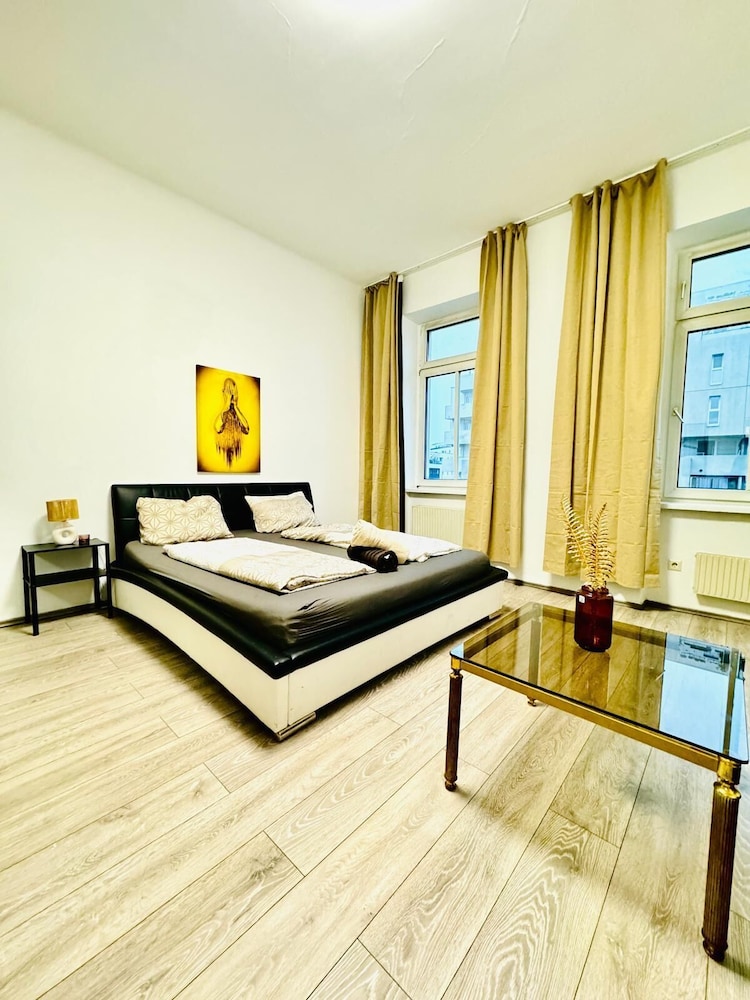 Affordable Cozy 3BR Apt Near FAC Platz