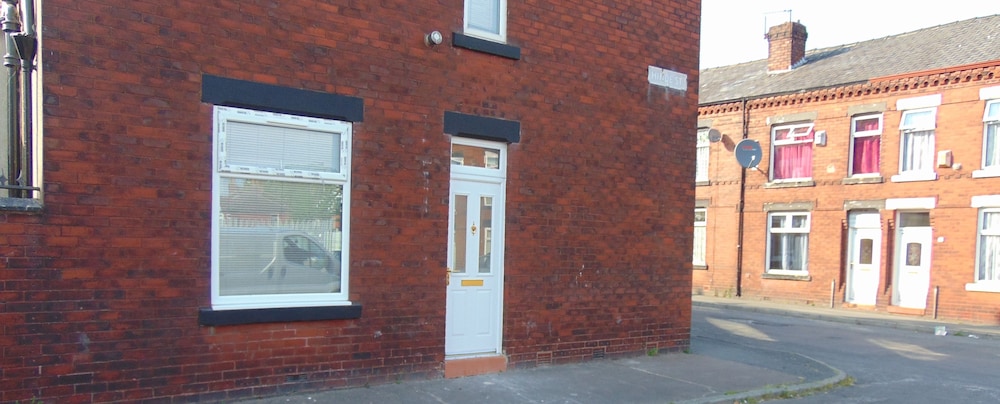 Hinde Holiday Home