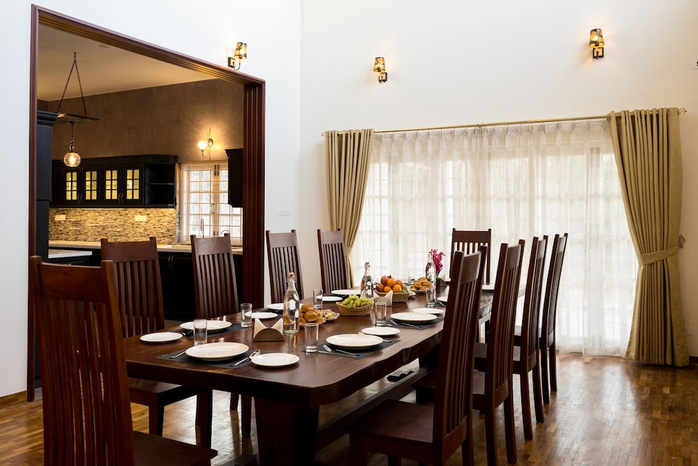 Petals Luxury Homestay