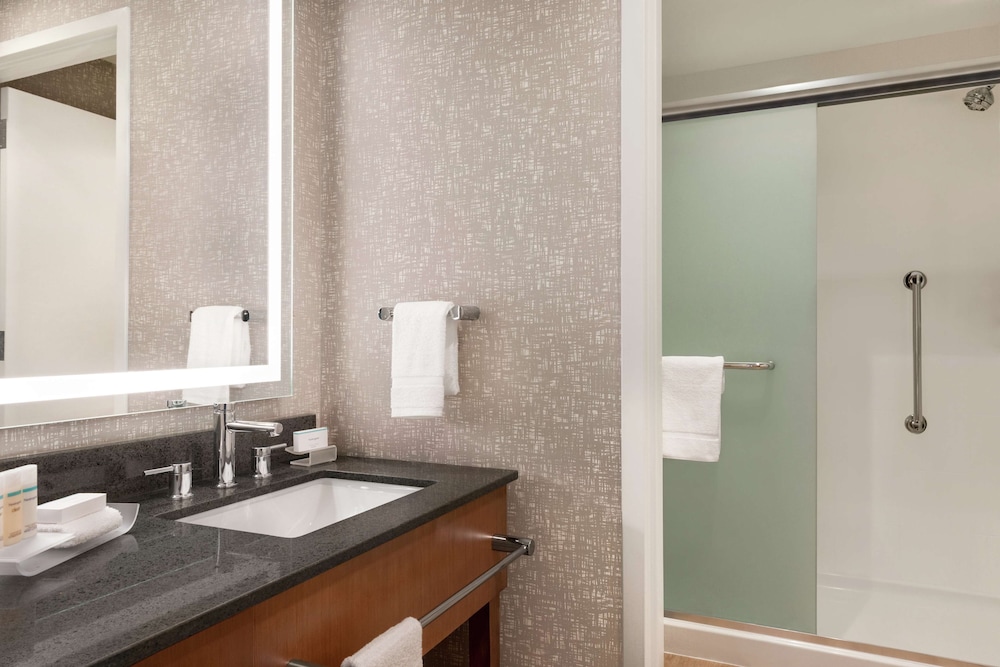 Dover Vacations - Homewood Suites by Hilton Wilmington Downtown - Property Image 3