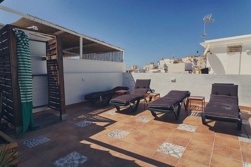Charming Nerja Hostel view 3