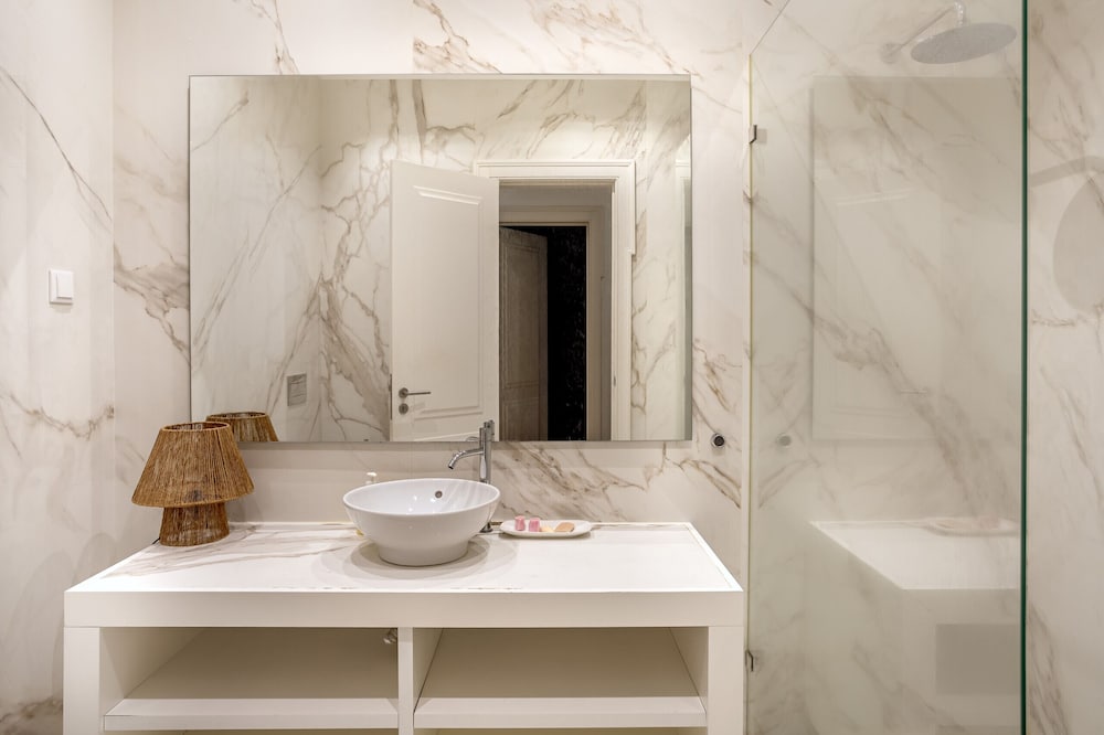 Grand Central Apartment by Homing