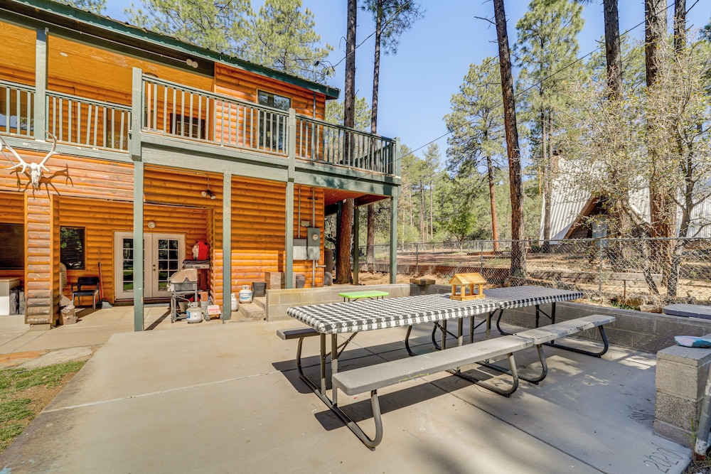 Game Nights in Pine's Winter Woods: Cozy Cabin