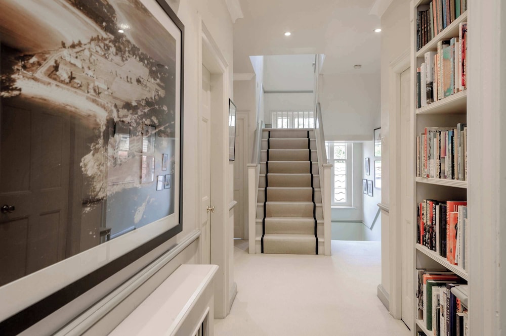 Beautiful Family Home w/ Garden & Pool - Wimbledon