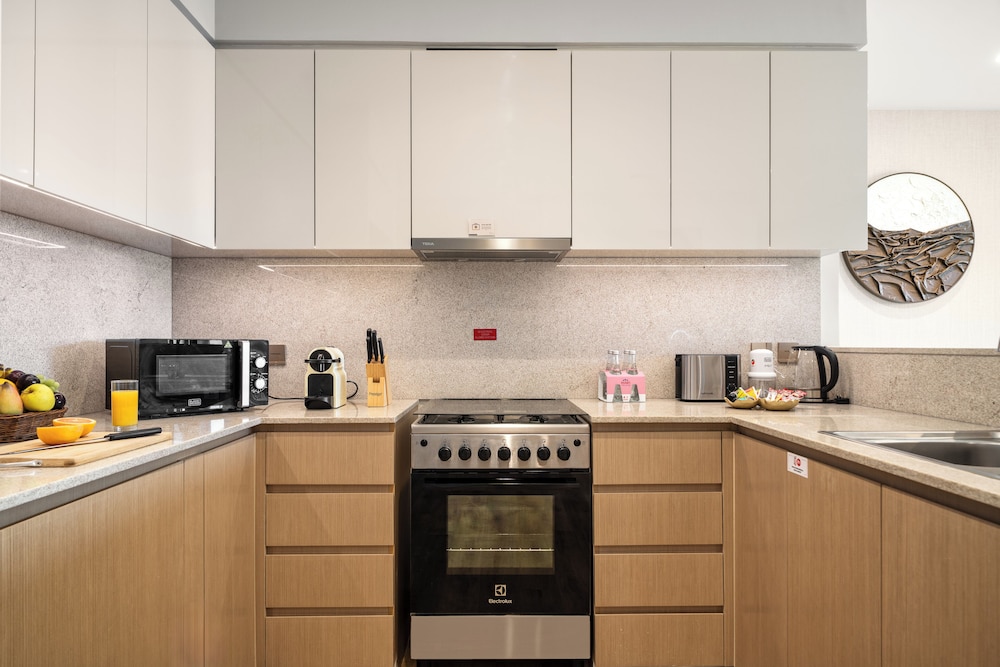 Ultra LUX Burj View Spacious High Floor