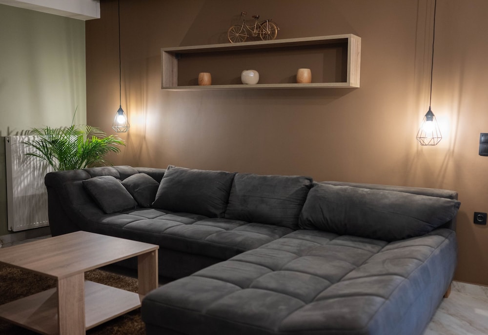 Aurora Breeze Trikala Town