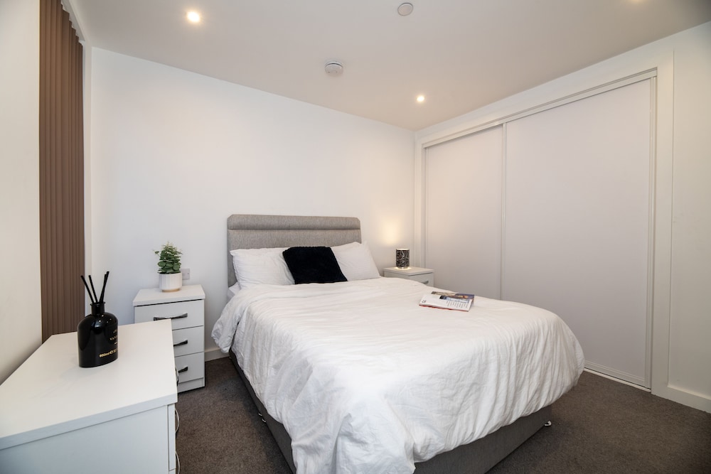 Lovely & Cosy 2 Beds in Birmingham City Apartment view 2