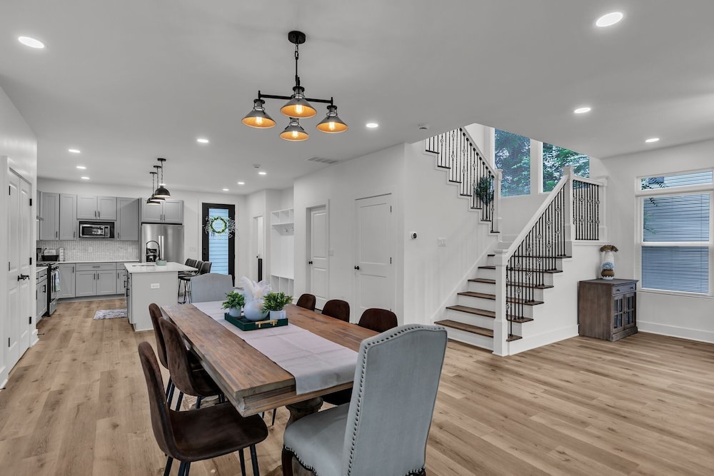 Brand-new 4br Unique Design Near Downtown Indy 4 Bedroom Home