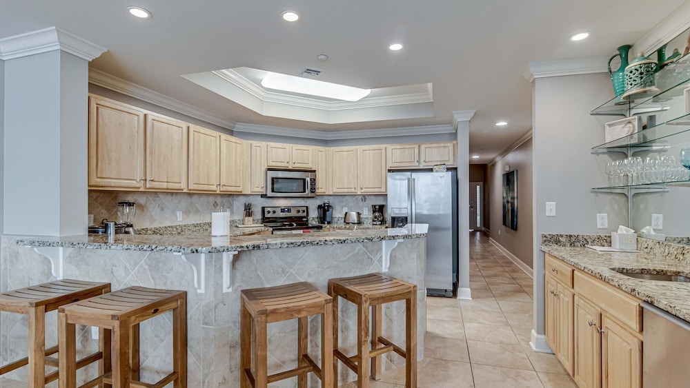 The Oasis at Orange Beach #2110 by Southern Vacation Rentals