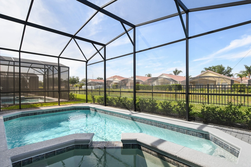 Relax in Style Pool, Resort Amenities, Near Disney