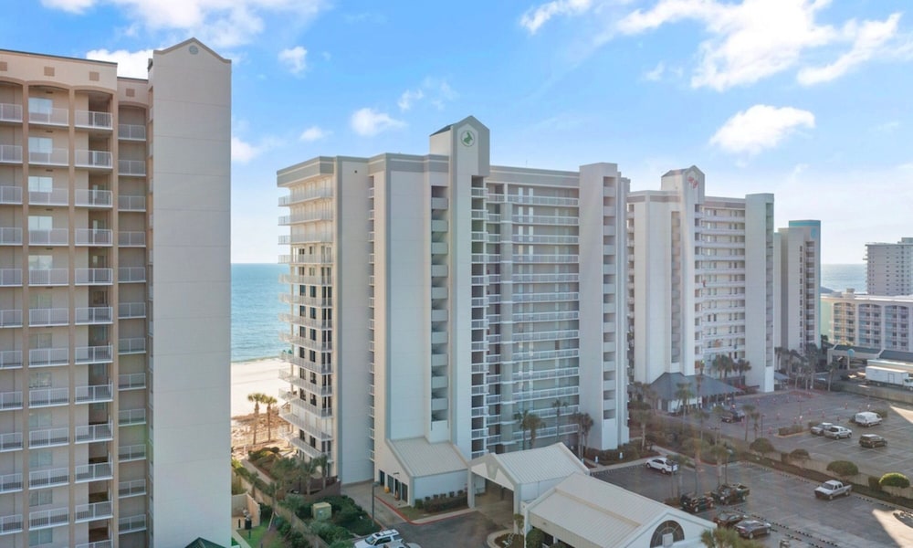 Pelican Pointe by Hosteeva