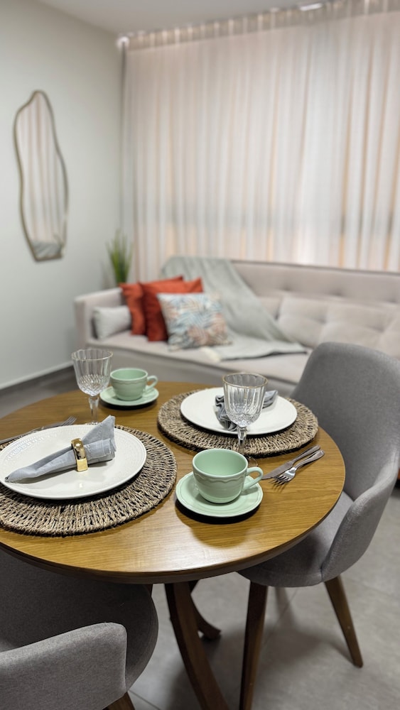 FLAT VIP SOLON MANAIRA