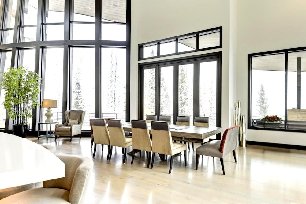 The Colony Walk To Slopes, Hot Tub, Parking KBM Resorts Walk to Slopes, Hot Tub, Parking 2 Homes, 9 Bedrooms Ml-2510