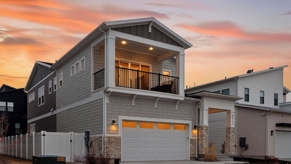 Spacious Park City Home w/ Hot Tub & Game Room Near Skiing & Trails Poppy Peak by Avantstay