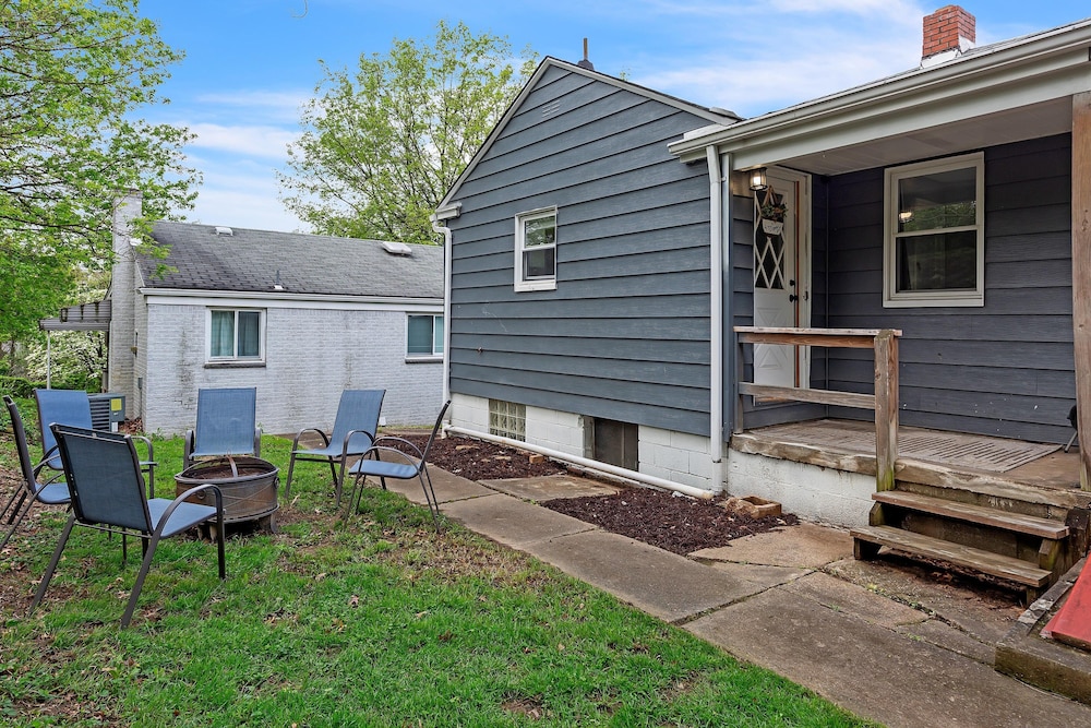 Pet-friendly 4br Near Kennywood & Pittsburgh 4 Bedroom Home