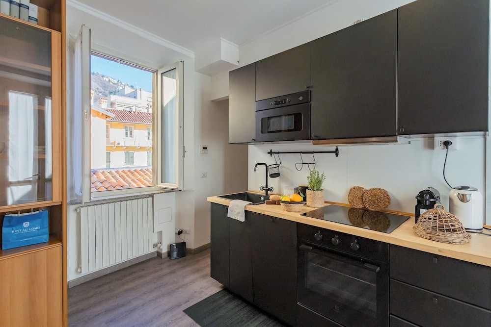 La Casa di Nino by Rent all Como