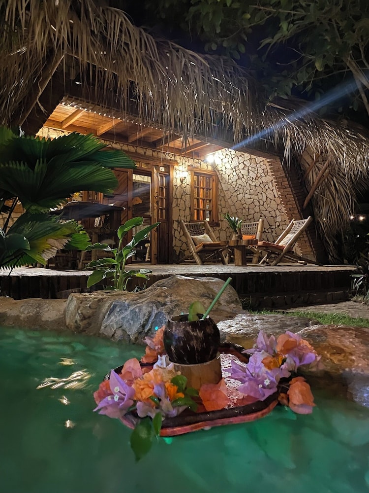 CHALET TROPICAL Hotel & Restaurant-Pizzeria