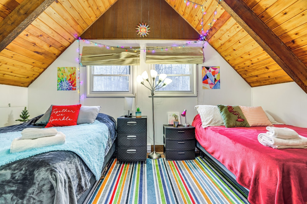 Family Friendly: Streamside Retreat in The Hideout