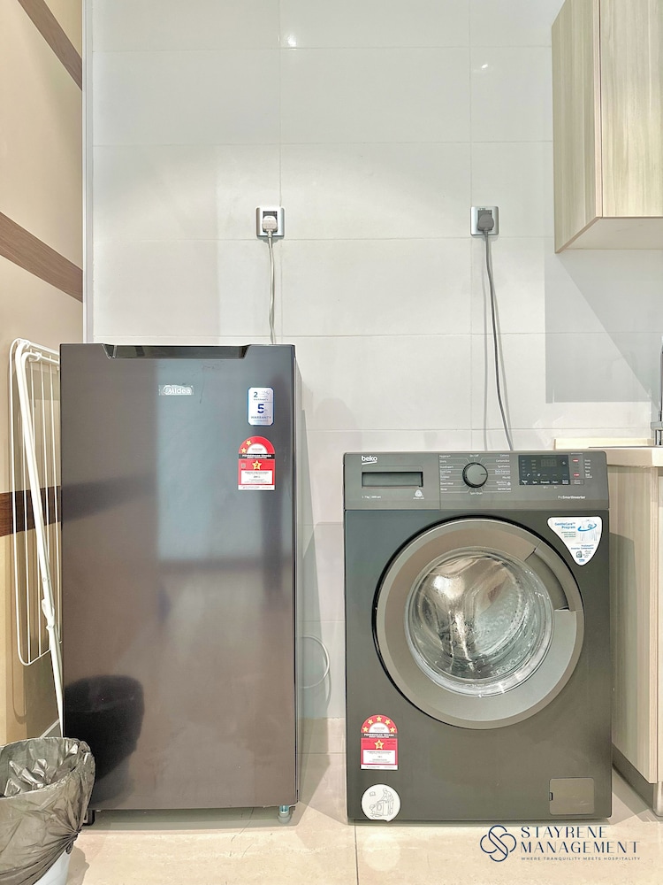 Paragon Suites CIQ By Stayrene