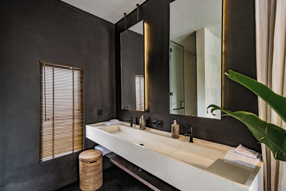Villa Bōld x Gold At Bōld- Luxury Villas
