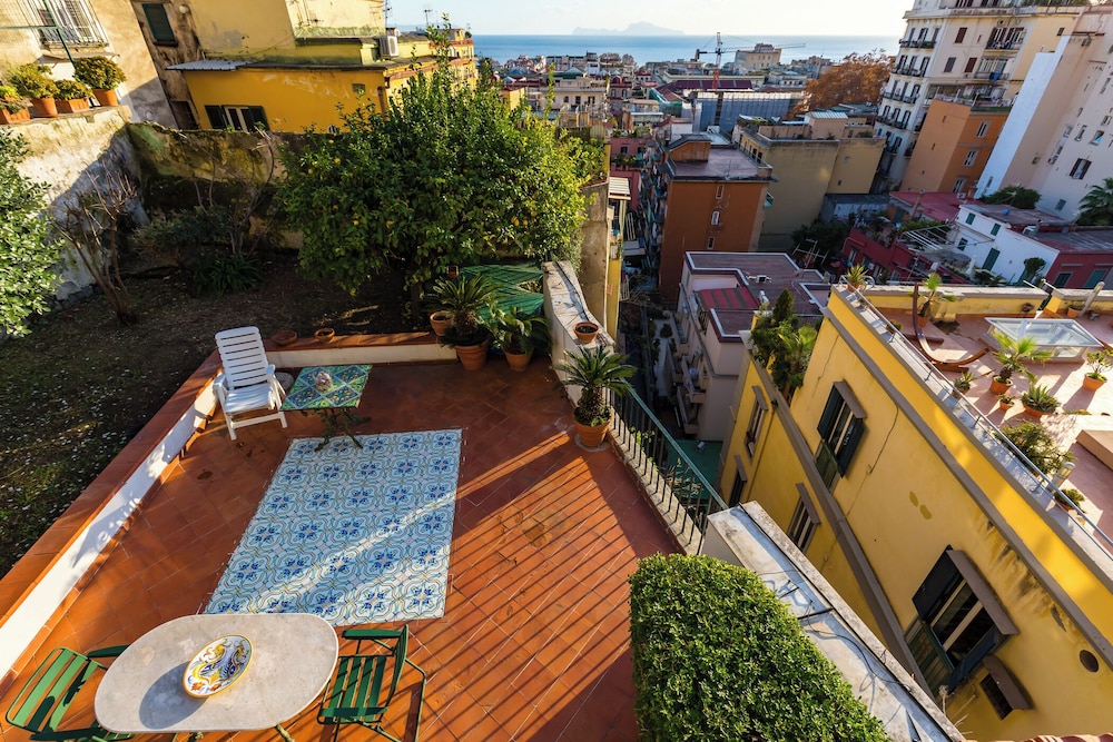 Villa Paola - Hidden Panoramic Garden and Terraces by Napoliapartments