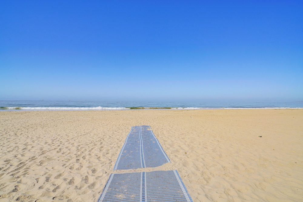 Victorian Carpinteria Apartment < 1 Mi to Beach! view 2