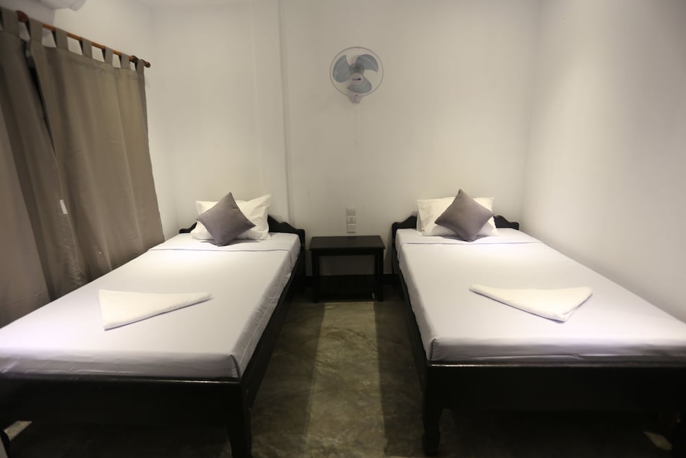 Pool Party Hostel