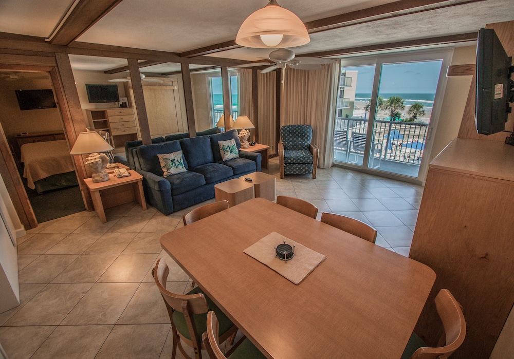 Sea Club IV