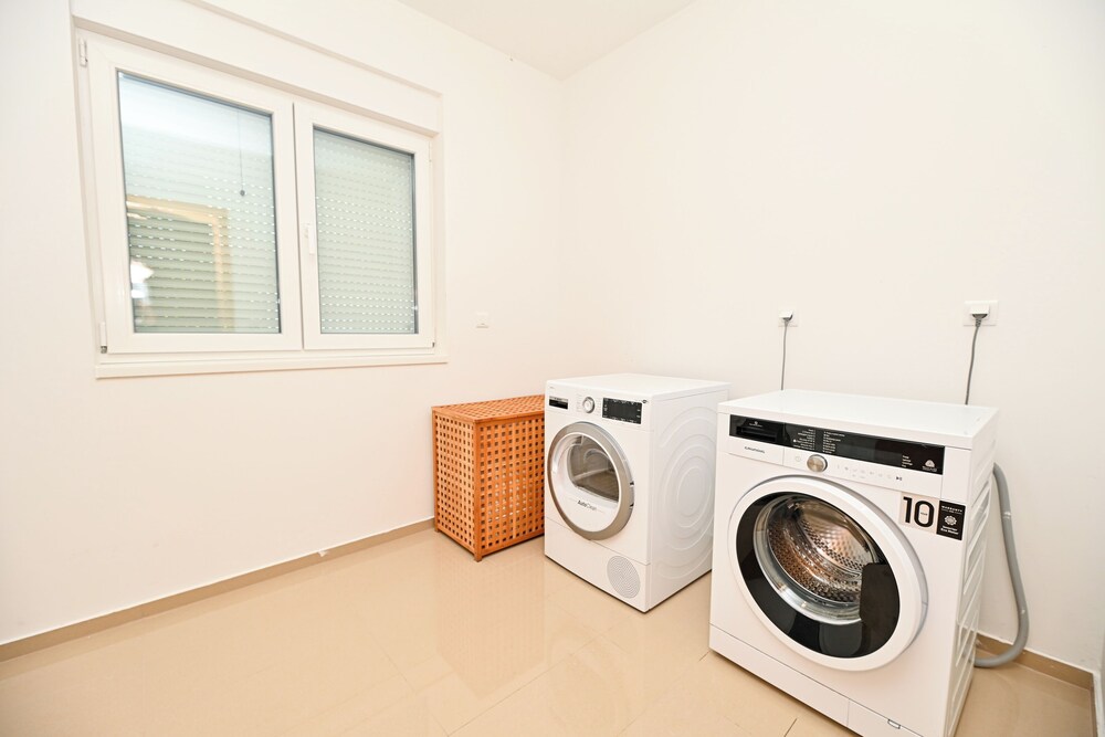 Photo 50