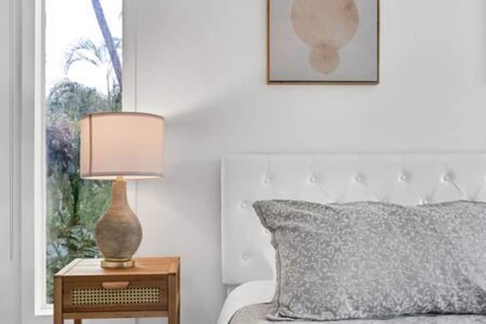 1720 Wa Kee 2A Luxurious 4BR 3BA Retreat in Coconut Grove w Pool