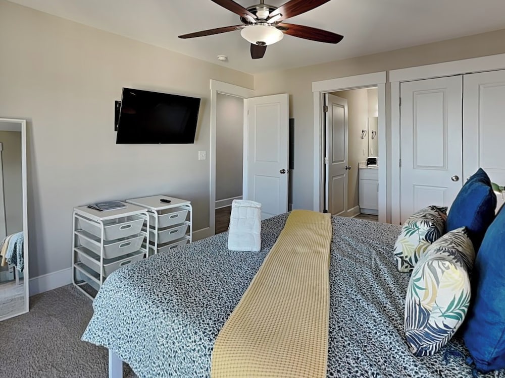 Next to Sea Gallery by Topsail Realty