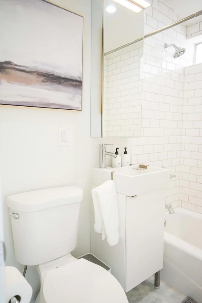 Stunning Beach Hideaway w Luxury Outdoor Living