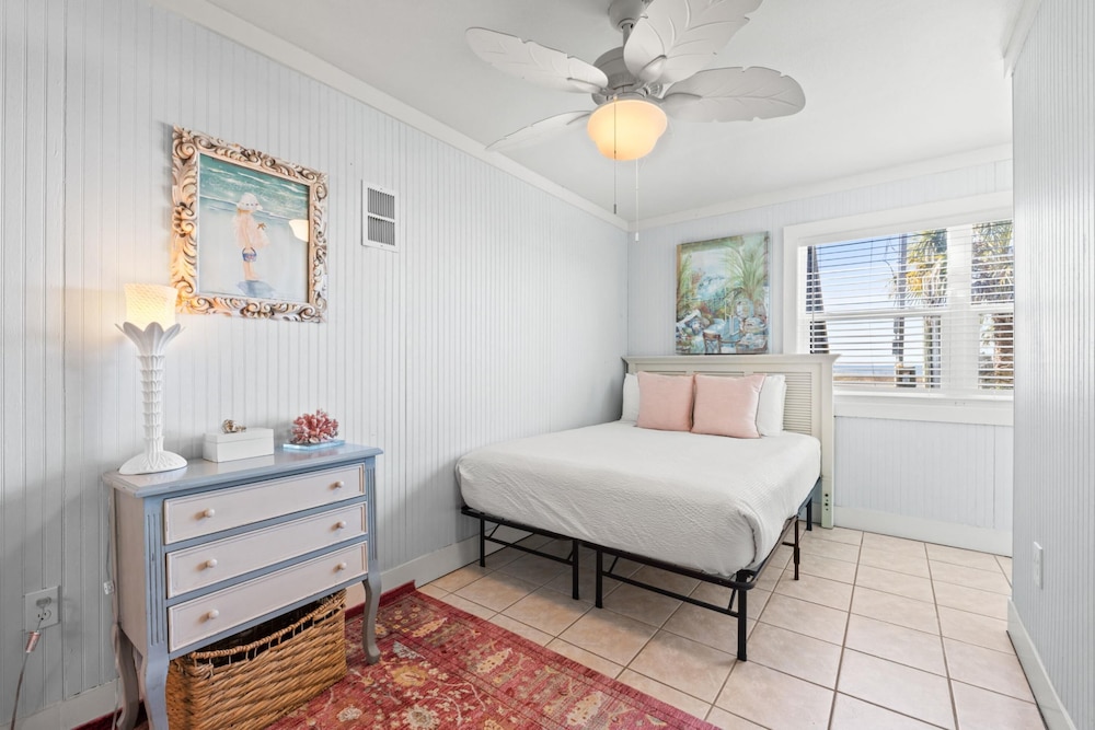 Beach House - Maple Leaf Relief by PHG