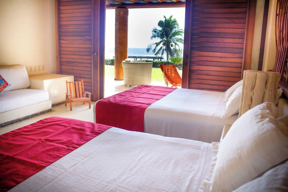 Casa Irekua Luxury beachfront retreat