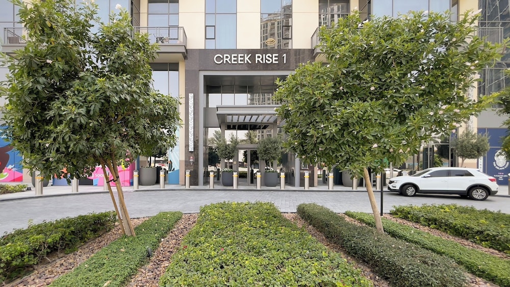 GLOBALSTAY. Creek Rise Tower 1 Elegant Apartment
