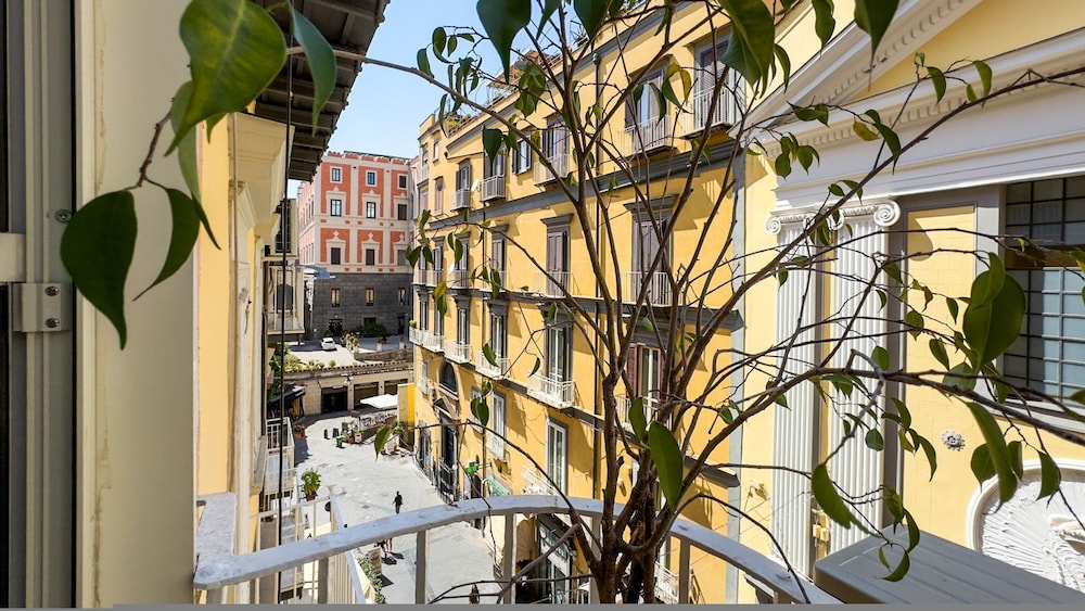 Santa Patrizia a Chiaia Apartment