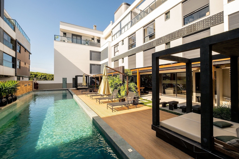 High Standard Studio on the Sand in Floripa Irb205