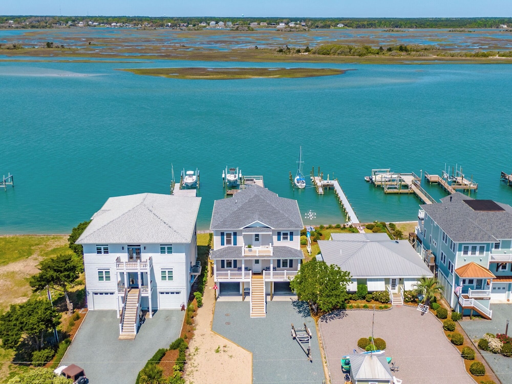 Channel 6 by Topsail Realty