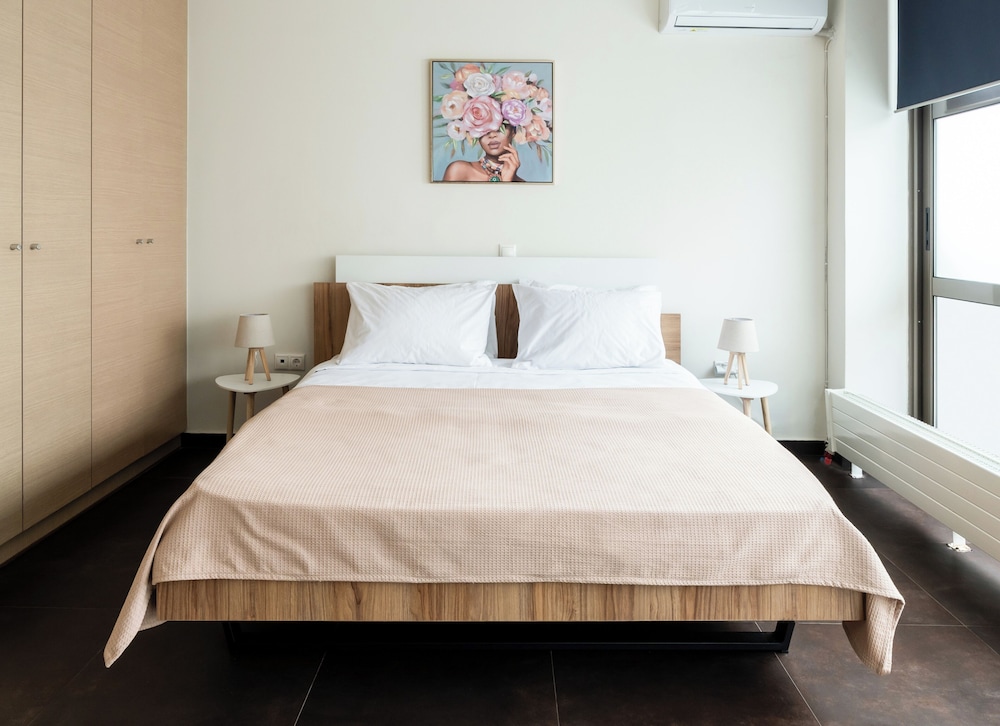 Elysee apartment 9A