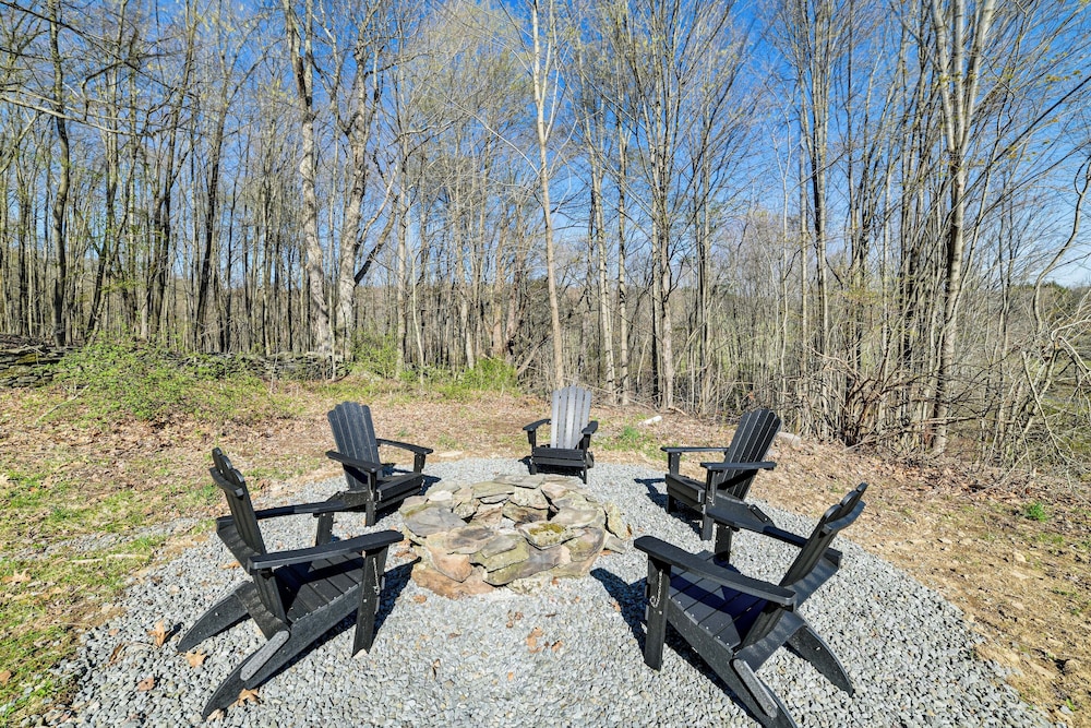Golf, Fish & Ski: Retreat w/ Game Room in Thompson