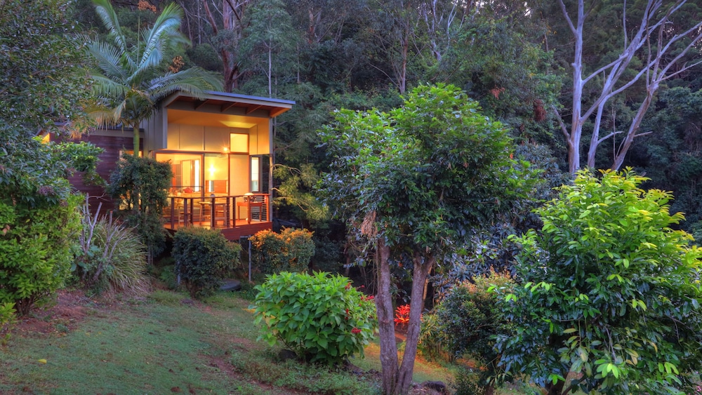 Montville Oceanview Cottages