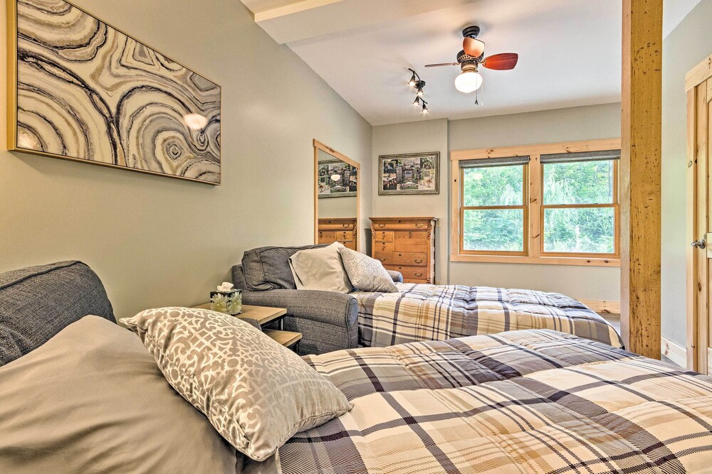 Sawyers Cabin w/ Hot Tub in Blue Ridge Mtns! view 5
