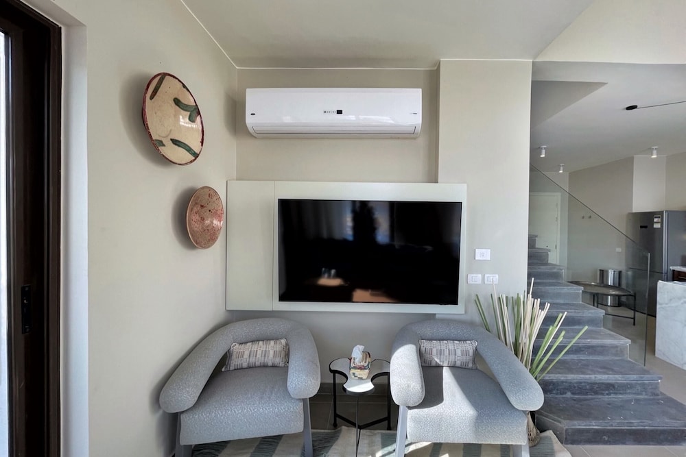 Xuru Stays I Haute & Hand-picked 4bdr Villa Private Pool
