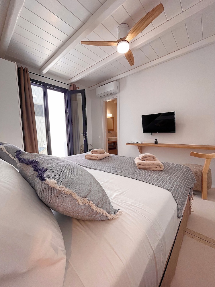 Villa Rhea Elia Beach