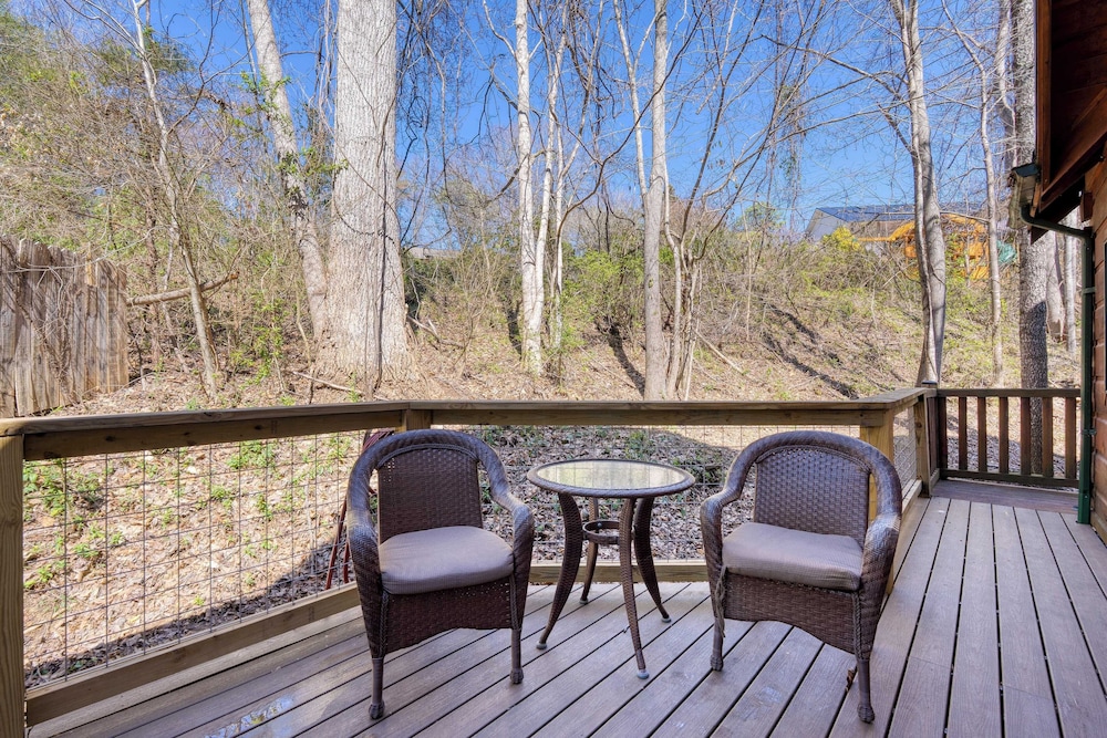 Hottub, Game Room, Forest Views, Near Gatlinburg Four Bears Lodge by Avantstay