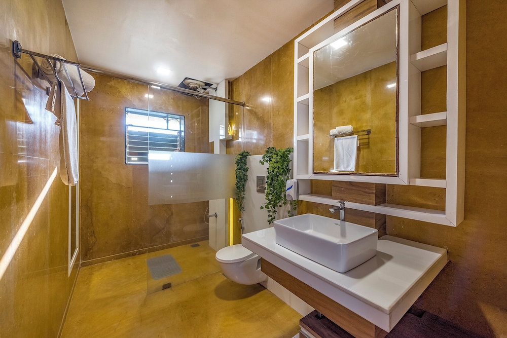 Cosmicstays Luxe Oasis Pool & Bar Villa