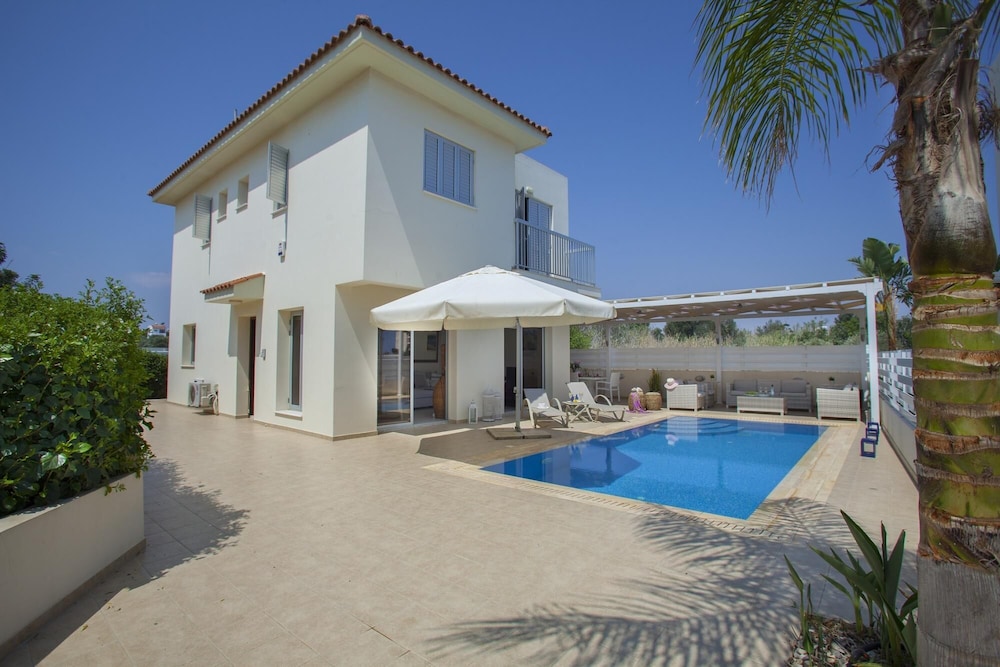 Villa Posidonas 3 in Protaras