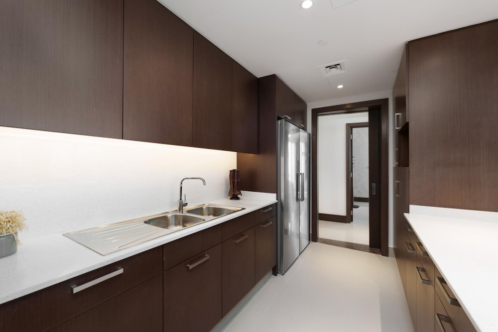 Ultra Chic High-floor Apt w Direct Burj Khalifa Fountains Views