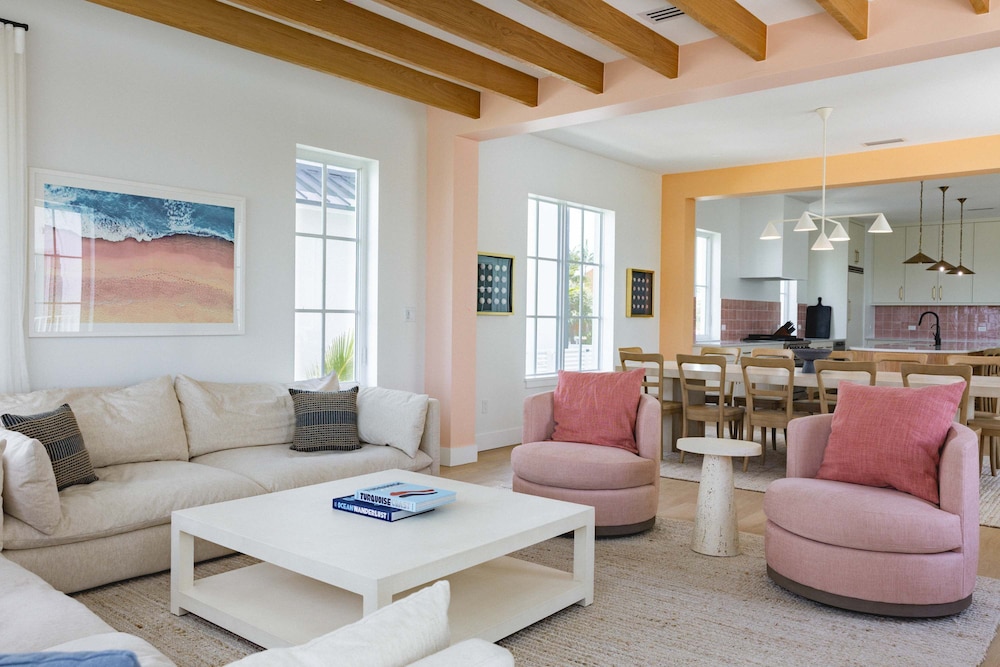 New Waterfront Home - Dreamside House
